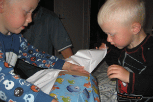 Good that one has a bigger brother who knows how it is done