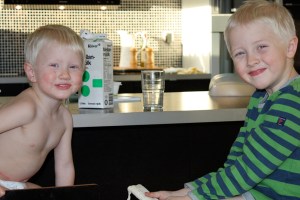 Brothers are haveing a fika